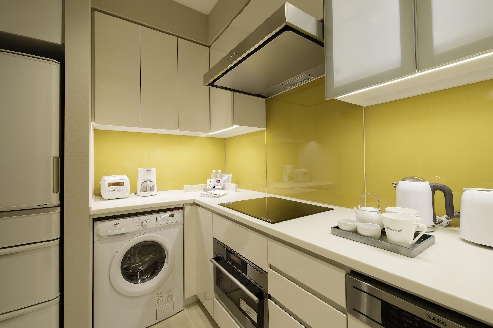 Hotel Oakwood Premier Tokio Zewnętrze zdjęcie A typical kitchen in a serviced apartment